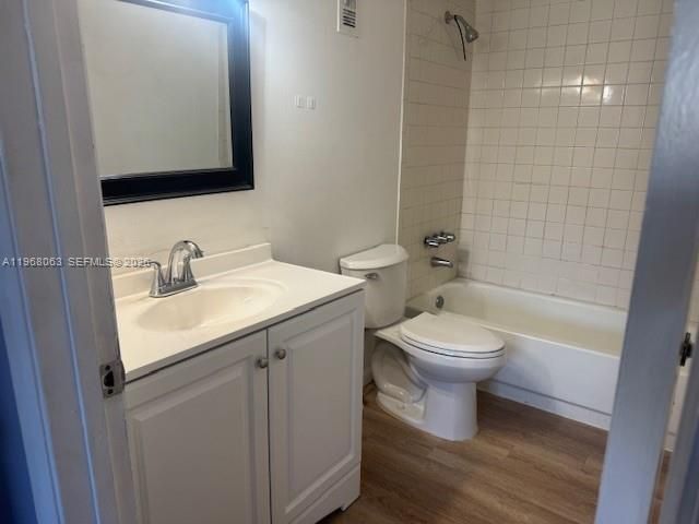 2046 NW 43rd Ter 8, Lauderhill, FL 33313