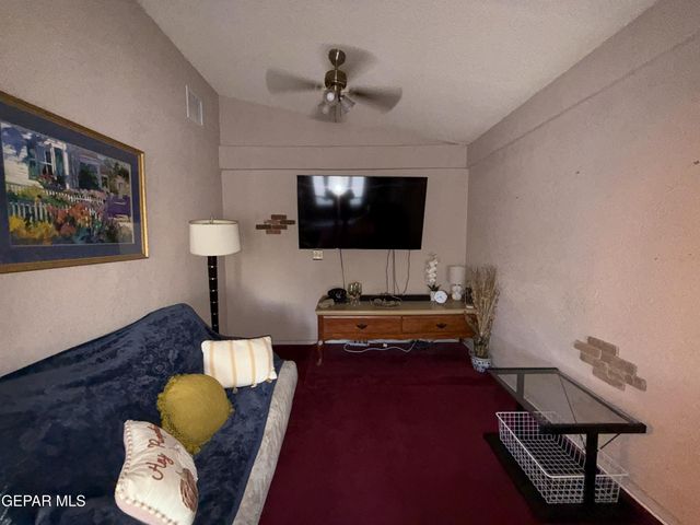 342 Barrel Cactus Drive, Horizon City, TX 79928