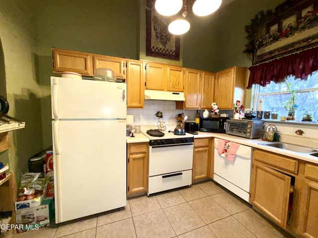 342 Barrel Cactus Drive, Horizon City, TX 79928