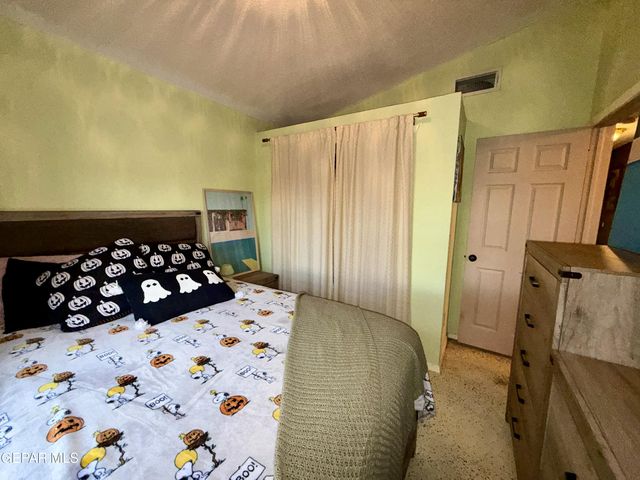 342 Barrel Cactus Drive, Horizon City, TX 79928