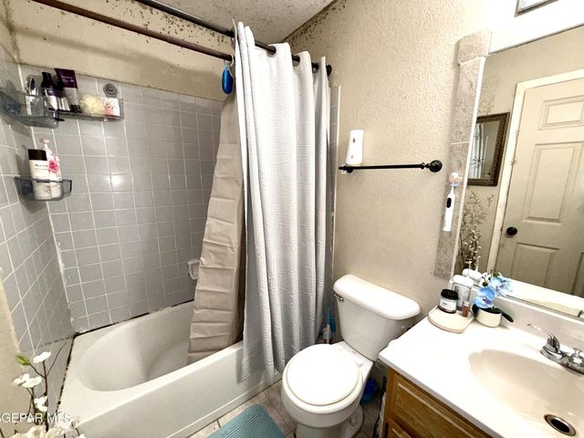 342 Barrel Cactus Drive, Horizon City, TX 79928