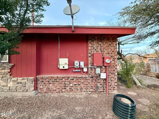 342 Barrel Cactus Drive, Horizon City, TX 79928