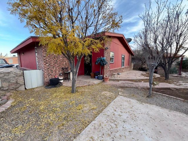 342 Barrel Cactus Drive, Horizon City, TX 79928