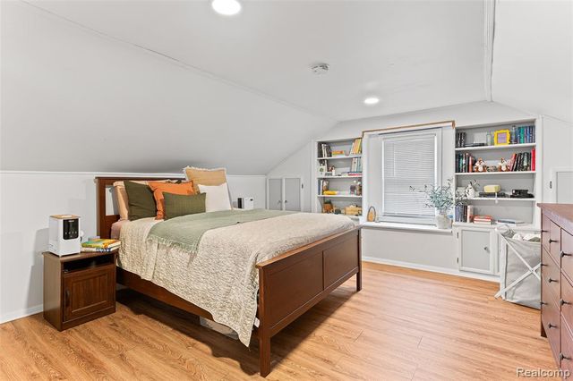 2328 Guthrie Avenue, Royal Oak, MI 48067