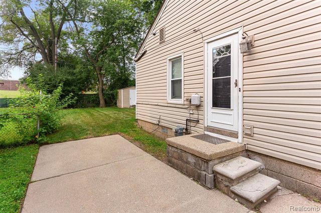 2328 Guthrie Avenue, Royal Oak, MI 48067