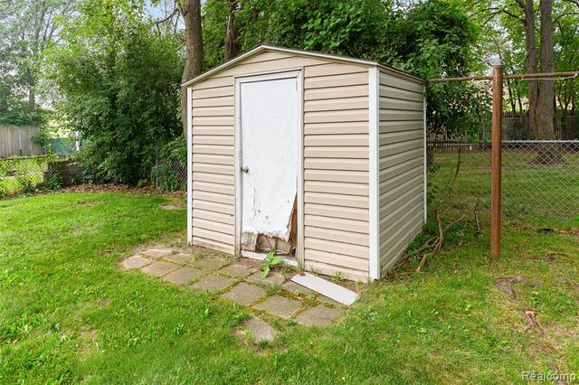 2328 Guthrie Avenue, Royal Oak, MI 48067