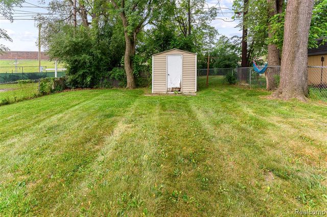 2328 Guthrie Avenue, Royal Oak, MI 48067
