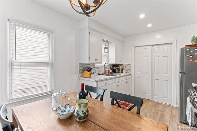 2328 Guthrie Avenue, Royal Oak, MI 48067