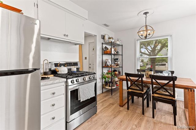 2328 Guthrie Avenue, Royal Oak, MI 48067