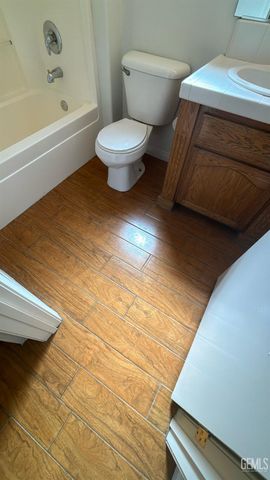 6013 Ragusa Lane, Bakersfield, CA 93308