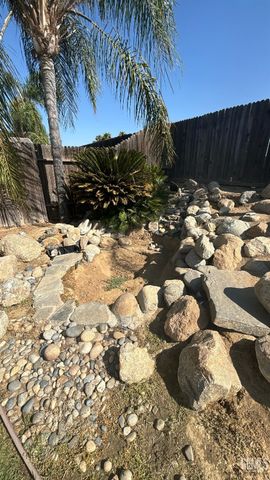 6013 Ragusa Lane, Bakersfield, CA 93308