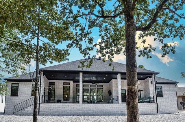 41 Linares Lane, Hot Springs Village, AR 71909