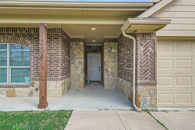 204 W Patton Avenue, Alvarado, TX 76009