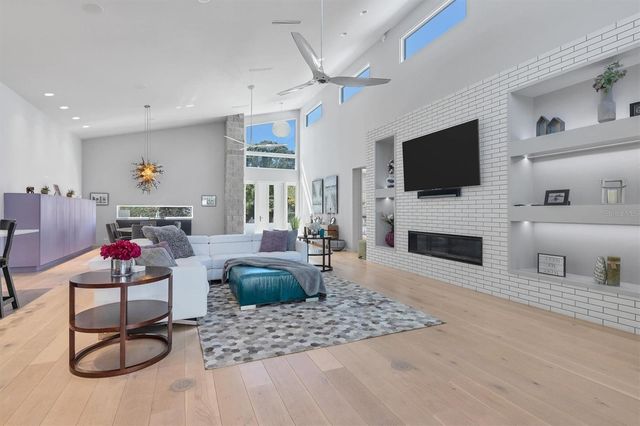 1556 EASTBROOK DRIVE, Sarasota, FL 34231