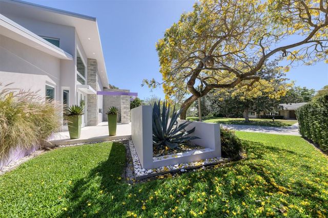 1556 EASTBROOK DRIVE, Sarasota, FL 34231