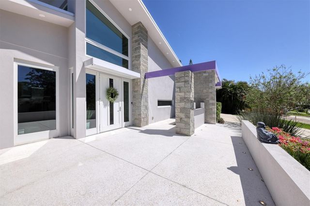 1556 EASTBROOK DRIVE, Sarasota, FL 34231