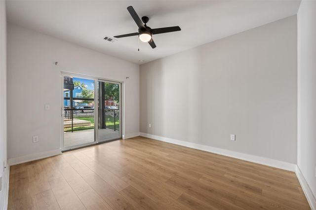 3101 W Govalle Ave 111, Austin, TX 78702