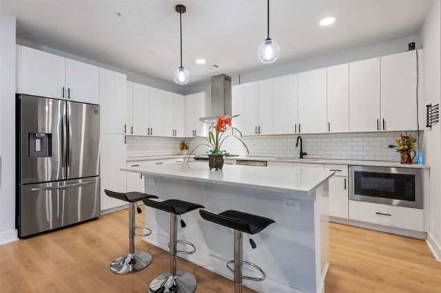 3101 W Govalle Ave 111, Austin, TX 78702