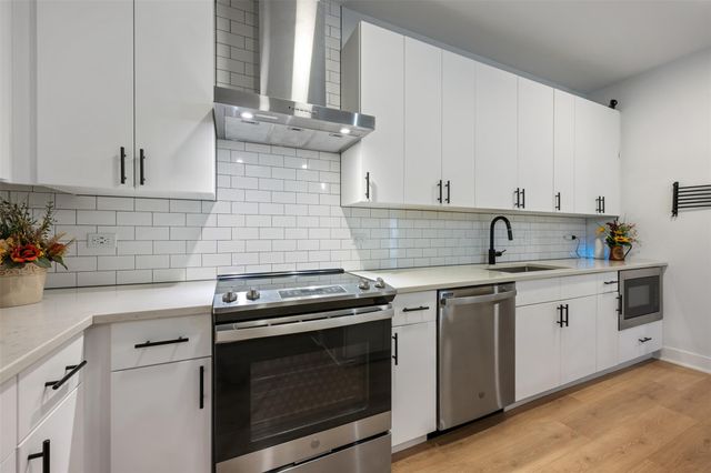 3101 W Govalle Ave 111, Austin, TX 78702