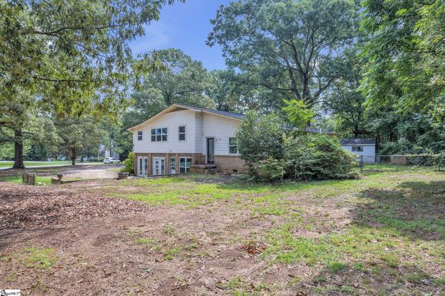 1201 Lakeview Circle, Greer, SC 29651
