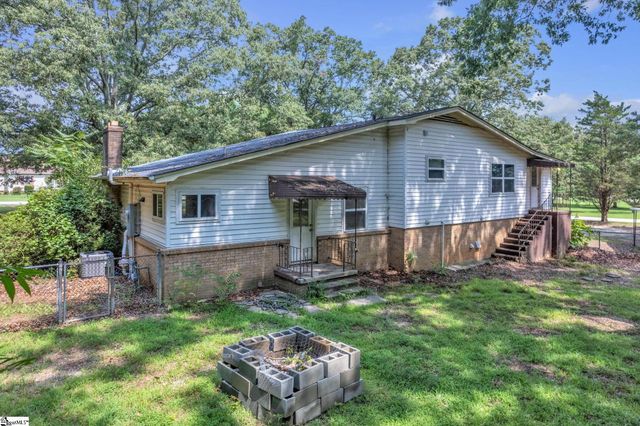 1201 Lakeview Circle, Greer, SC 29651