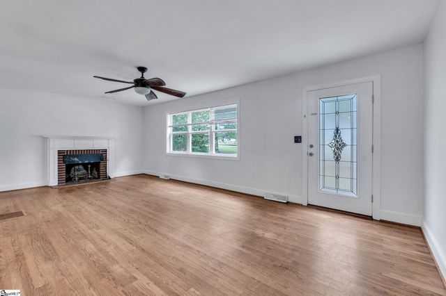 1201 Lakeview Circle, Greer, SC 29651