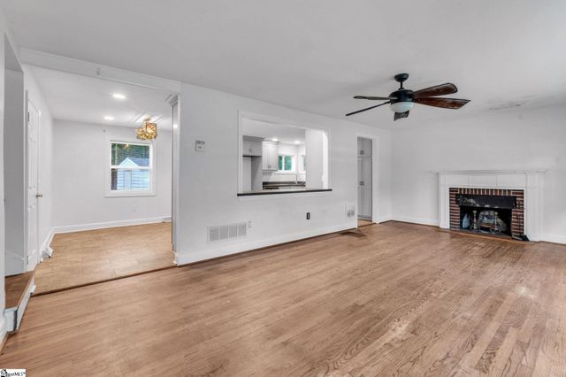 1201 Lakeview Circle, Greer, SC 29651
