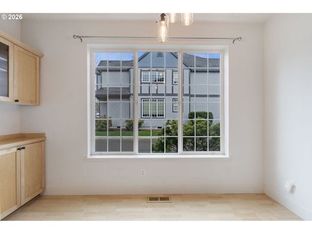 1184 Se ALIKA Ave, Hillsboro, OR 97123