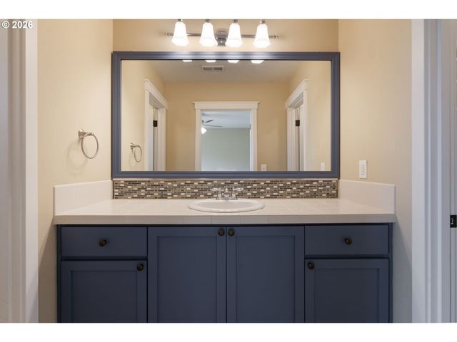 1184 Se ALIKA Ave, Hillsboro, OR 97123