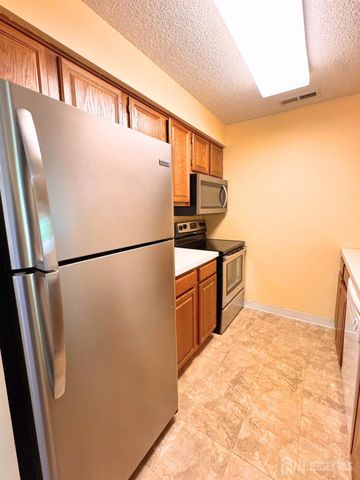 513 Ravens Crest Drive, Plainsboro, NJ 08536