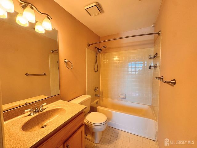 513 Ravens Crest Drive, Plainsboro, NJ 08536
