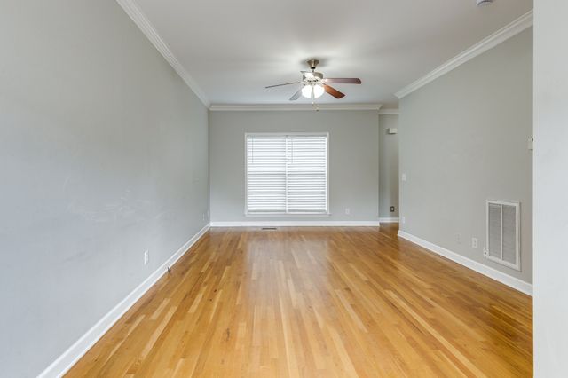 1012 McKenna Dr, Thompsons Station, TN 37179