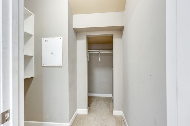 1012 McKenna Dr, Thompsons Station, TN 37179