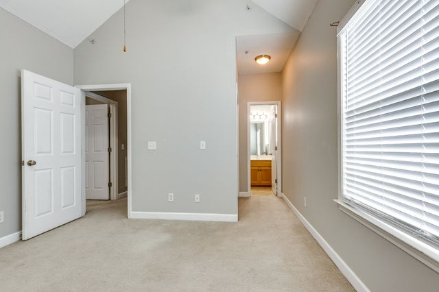 1012 McKenna Dr, Thompsons Station, TN 37179