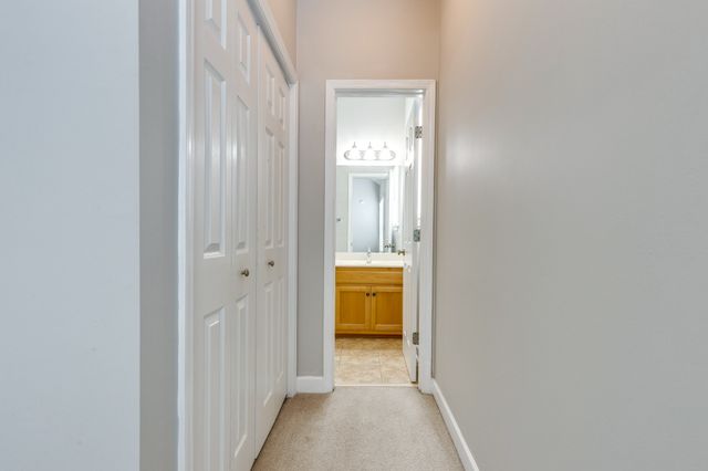 1012 McKenna Dr, Thompsons Station, TN 37179