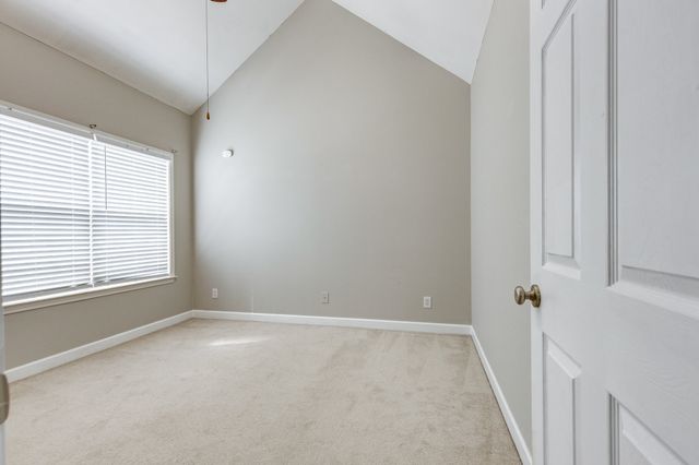 1012 McKenna Dr, Thompsons Station, TN 37179