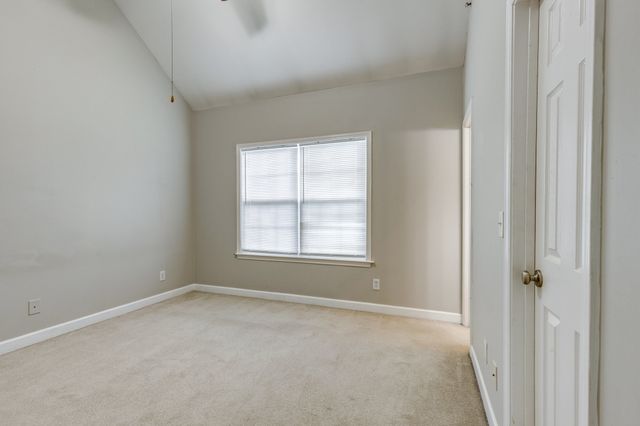 1012 McKenna Dr, Thompsons Station, TN 37179