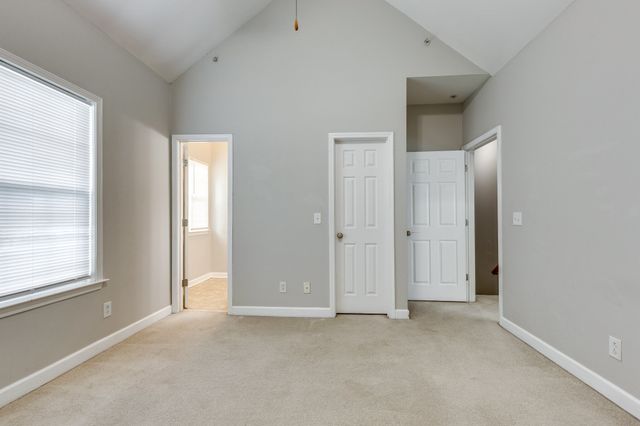 1012 McKenna Dr, Thompsons Station, TN 37179