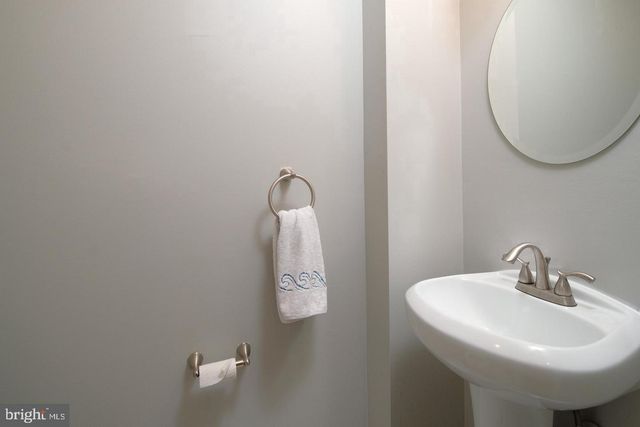 1528 WESTMORELAND ST, Mclean, VA 22101