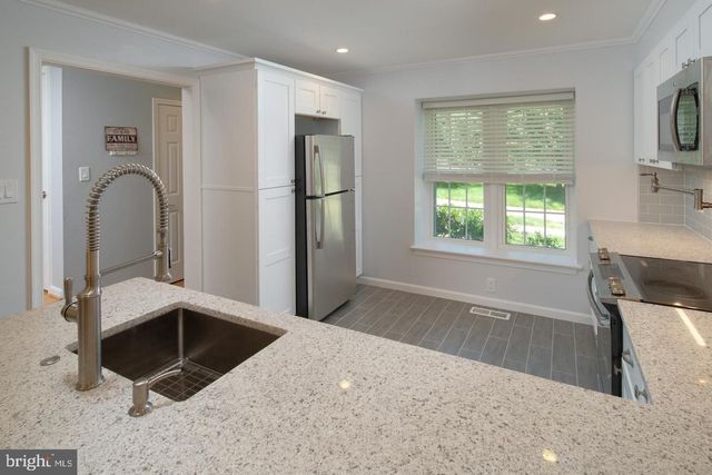 1528 WESTMORELAND ST, Mclean, VA 22101