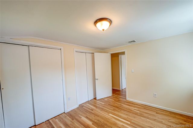 69 Allan Drive, East Norwich, NY 11732