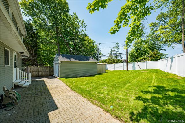 69 Allan Drive, East Norwich, NY 11732