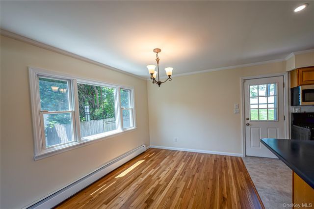 69 Allan Drive, East Norwich, NY 11732