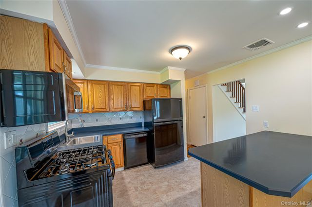 69 Allan Drive, East Norwich, NY 11732