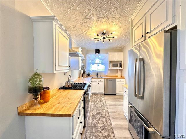 25 Logan Street, Auburn, NY 13021