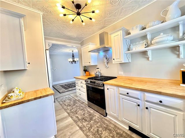 25 Logan Street, Auburn, NY 13021