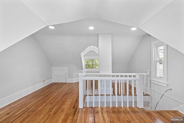 20 Walnut Street, Pompton Lakes, NJ 07442