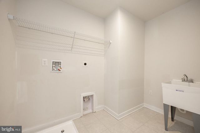 265 CHASE DR, Downingtown, PA 19335