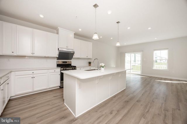 265 CHASE DR, Downingtown, PA 19335
