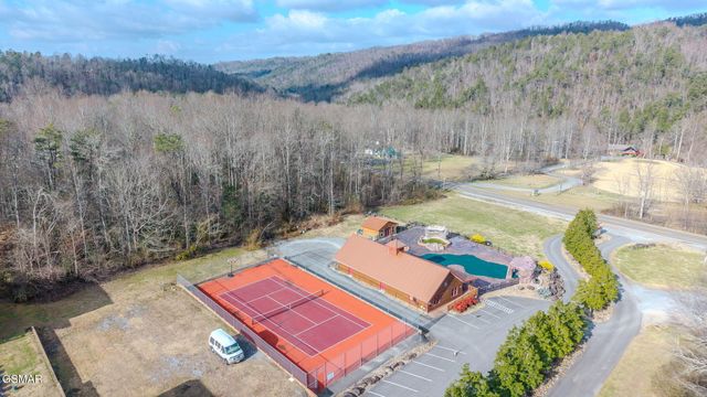 221 Forrest Loop Way, Gatlinburg, TN 37738
